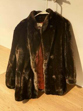 Vintage Hillmoor New York Tissavel France Faux Fur Coat Brown